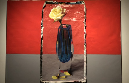 Obra de Almodóvar y Jorge Galindo. 'Flores' Obra de Almodóvar y Jorge Galindo. 'Flores'