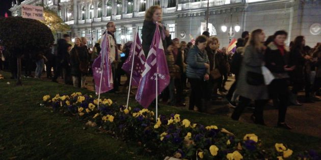 Manifestantes contra la violencia de género en la marcha de Madrid Manifestantes contra la violencia de género en la marcha de Madrid