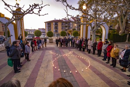 Encendido de velas en recuerdo de las víctimas Encendido de velas en recuerdo de las víctimas