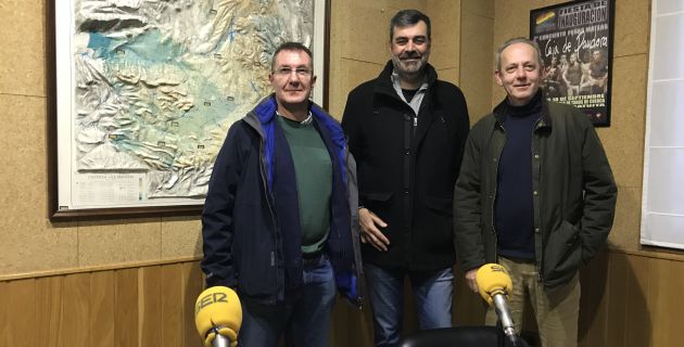 Joaquín Fuentes, José Manuel Blas y José Manuel Cañizares en el estudio de SER Cuenca. Joaquín Fuentes, José Manuel Blas y José Manuel Cañizares en el estudio de SER Cuenca.