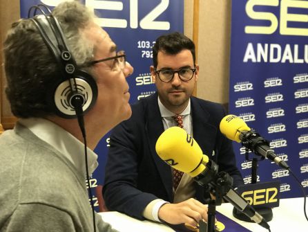 Antonio Segura, vicepresidente de Alianza Sevilla, junto a Salomón Hachuel, en Hoy por Hoy Sevilla Antonio Segura, vicepresidente de Alianza Sevilla, junto a Salomón Hachuel, en Hoy por Hoy Sevilla