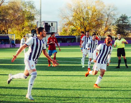 El filial vallisoletano celebra el gol de su principal estilete, Miguel El filial vallisoletano celebra el gol de su principal estilete, Miguel