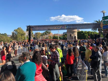 El punto de animación de LOS40 se ha montado, como cada año, a tan solo dos kilómetros de la meta del Maratón de València El punto de animación de LOS40 se ha montado, como cada año, a tan solo dos kilómetros de la meta del Maratón de València