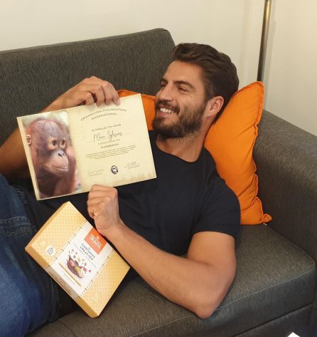 El actor Maxi Iglesias también se implica en la acción solidaria El actor Maxi Iglesias también se implica en la acción solidaria