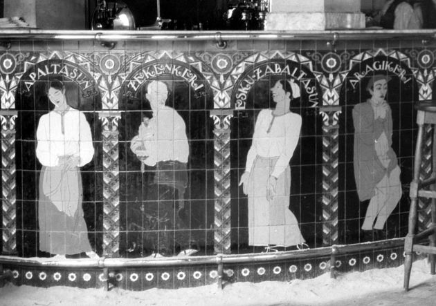 Parte de las cerámicas, hacia 1927 Parte de las cerámicas, hacia 1927