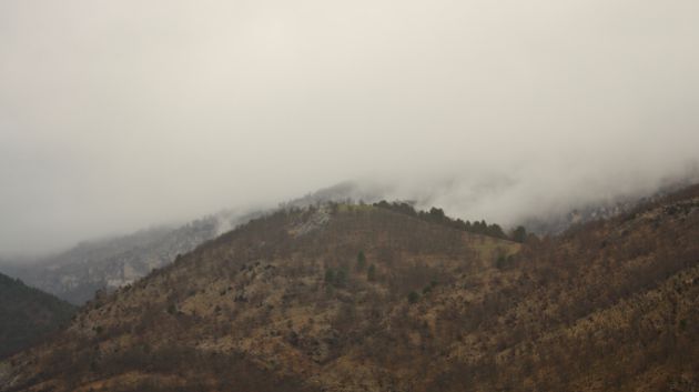 Desde Huélamo se pueden realizar varias rutas por el Parque Natural de la Serranía de Cuenca. Desde Huélamo se pueden realizar varias rutas por el Parque Natural de la Serranía de Cuenca.