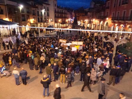 Quinientas personas piden "justicia justa" para los futbolistas condenados en el 'Caso Arandina' Quinientas personas piden "justicia justa" para los futbolistas condenados en el 'Caso Arandina'