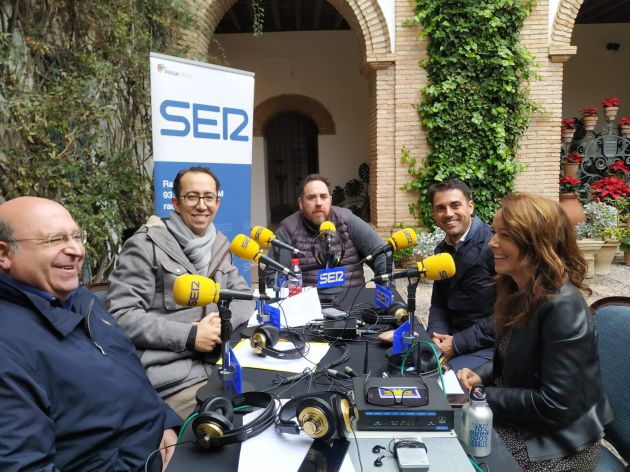 Miguel Ángel Roldán, José María Martín, Rafael Barón, Leopoldo Izquierdo y Marián Aguilar. Miguel Ángel Roldán, José María Martín, Rafael Barón, Leopoldo Izquierdo y Marián Aguilar.