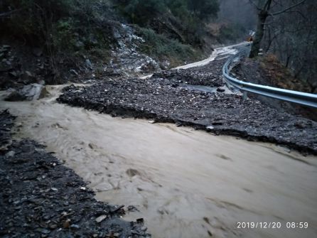El temporal obliga a cerrar los accesos a Peñalba y Toral de Merayo El temporal obliga a cerrar los accesos a Peñalba y Toral de Merayo