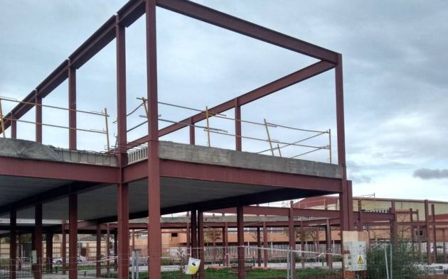 Se reanundarán en enero las obras del 2º Instituto de Educación Secundaria de Alovera (Guadalajara): En enero se reanudan las obras del 2º Instituto de Alovera Se reanundarán en enero las obras del 2º Instituto de Educación Secundaria de Alovera (Guadalajara): En enero se reanudan las obras del 2º Instituto de Alovera