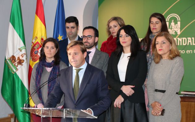 Antonio Repullo, acompañado de los delegados de la Junta de Andalucía en Córdoba Antonio Repullo, acompañado de los delegados de la Junta de Andalucía en Córdoba