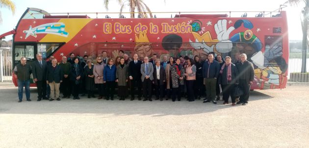 El Bus de la Ilusión de la empresa Citysightseeing también ha pasado por el acto de este mediodía El Bus de la Ilusión de la empresa Citysightseeing también ha pasado por el acto de este mediodía