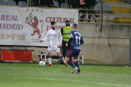 Gudiño se multiplicó ante Galán, en ataque y en defensa Gudiño se multiplicó ante Galán, en ataque y en defensa