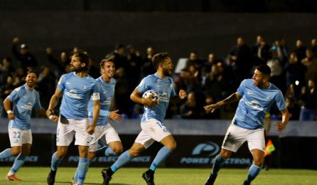 Los jugadores celebran el gol de Núñez Los jugadores celebran el gol de Núñez
