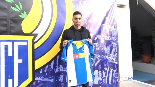 Vergos posa con la camiseta del Hércules Vergos posa con la camiseta del Hércules
