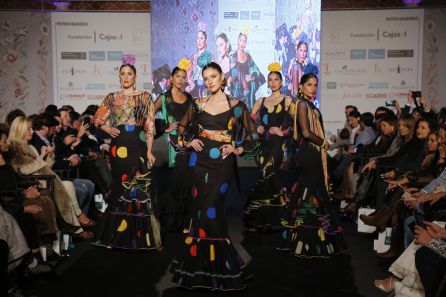 Las flamencas de Ángeles Verano: 'Caminando entre volantes' Las flamencas de Ángeles Verano: 'Caminando entre volantes'