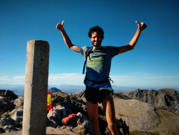 José Juan Luque en la cumbre de la Tiñosa José Juan Luque en la cumbre de la Tiñosa