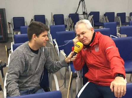 Javier Aguirre responde a las preguntas de Oscar Egido durante la entrevista de este miércoles. Javier Aguirre responde a las preguntas de Oscar Egido durante la entrevista de este miércoles.