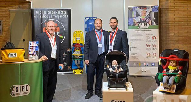 Ángel Puig y Josep María Vallés, responsable de nuevos proyectos y presidente de la Fundación Smart Baby con Raúl Esquinas Ángel Puig y Josep María Vallés, responsable de nuevos proyectos y presidente de la Fundación Smart Baby con Raúl Esquinas