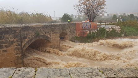 Paseos destrozados, calles inundadas y personas evacuadas en la Marina Alta Paseos destrozados, calles inundadas y personas evacuadas en la Marina Alta