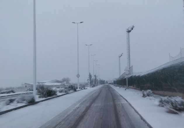 La nieve deja carreteras cortadas en el Noroeste y Altiplano y colegios suspendidos La nieve deja carreteras cortadas en el Noroeste y Altiplano y colegios suspendidos