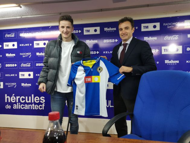 Miguel Olavide y Carlos Parodi en sala de prensa Miguel Olavide y Carlos Parodi en sala de prensa