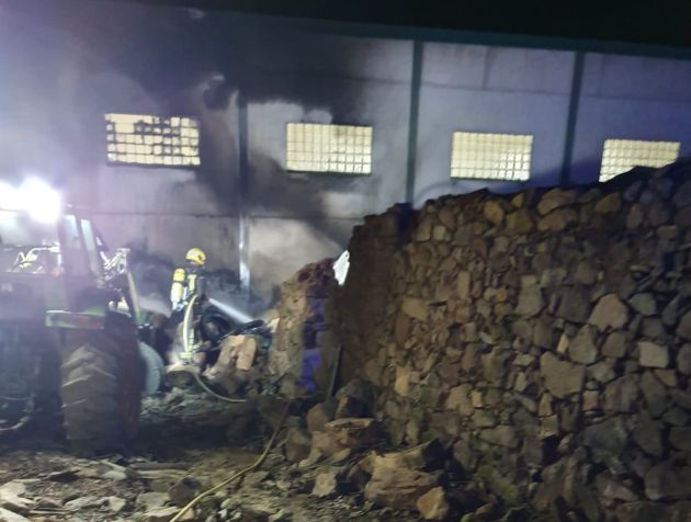 Incendio en una planta de neumáticos Incendio en una planta de neumáticos