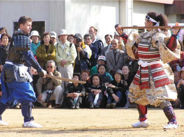 Practicando artes marciales Practicando artes marciales