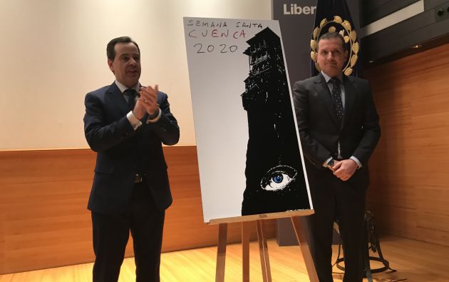 Jorge Sánchez Albendea (izquierda), presidente de la Junta de Cofradías de Cuenca, junto al cartel y a su autor, el sevillano Antonio Díaz Arnido. Jorge Sánchez Albendea (izquierda), presidente de la Junta de Cofradías de Cuenca, junto al cartel y a su autor, el sevillano Antonio Díaz Arnido.