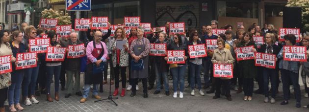 Manifestación el 8 de mayo de 2019 en el centro peatonal de Cuenca dentro de la campaña 'Se vende porque no se vende'. Manifestación el 8 de mayo de 2019 en el centro peatonal de Cuenca dentro de la campaña 'Se vende porque no se vende'.