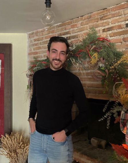 José Tomás Pérez Indiano pintará la portada del Programa de Mano Cruz de Guía 2020 José Tomás Pérez Indiano pintará la portada del Programa de Mano Cruz de Guía 2020