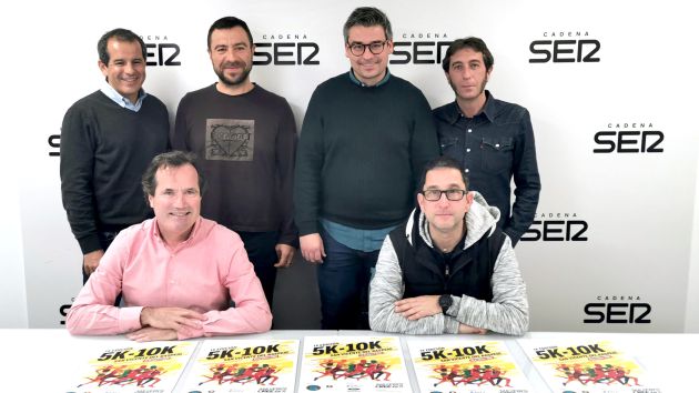 De derecha a izquierda: Alejandro Mataix, José Luis Lorenzo, Roberto Gálvez, Carlos Arcaya y sentados, Juan López y José Manuel Albentosa De derecha a izquierda: Alejandro Mataix, José Luis Lorenzo, Roberto Gálvez, Carlos Arcaya y sentados, Juan López y José Manuel Albentosa