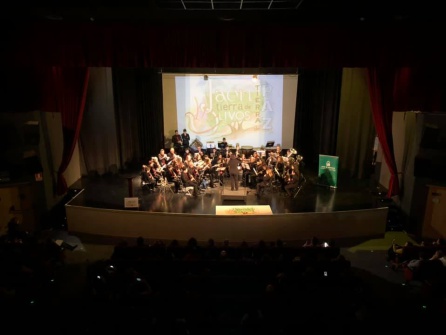 Actuación de la Agrupación Musical Villanovense en el Teatro Regio Actuación de la Agrupación Musical Villanovense en el Teatro Regio