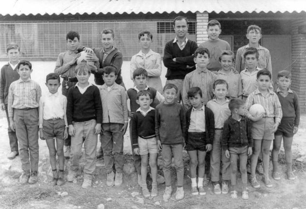Foto de los alumnos de una escuela rural en Las Lagunillas, Cabra, 1967 Foto de los alumnos de una escuela rural en Las Lagunillas, Cabra, 1967