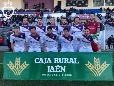 Once inicial del Real Jaén en el partido frente al Huétor Vega. Once inicial del Real Jaén en el partido frente al Huétor Vega.