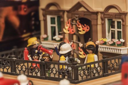 Exposición Solidaria de Playmobils y Juguetes Clásicos contra el Cáncer Infantil Exposición Solidaria de Playmobils y Juguetes Clásicos contra el Cáncer Infantil