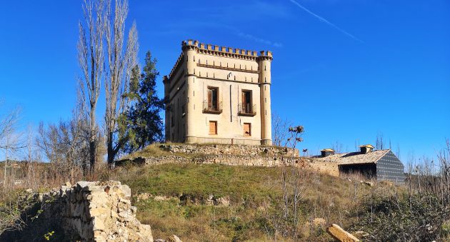 Torreón junto al balneario de Yémeda. Torreón junto al balneario de Yémeda.