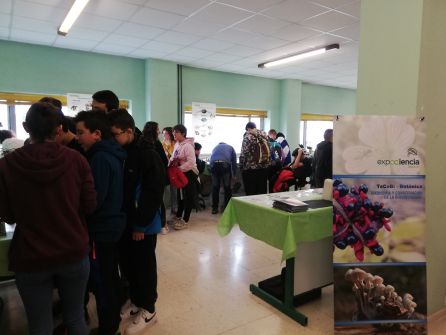 Estudiantes de Secundaria conocen las posibilidades de las titulaciones y la investigación en campus del Bierzo Estudiantes de Secundaria conocen las posibilidades de las titulaciones y la investigación en campus del Bierzo