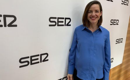 Anna Gil Wittke en los estudios de Radio Murcia Anna Gil Wittke en los estudios de Radio Murcia