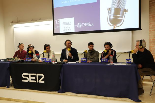 Edición especial del programa Hoy por Hoy Córdoba desde la Universidad Loyola, con motivo del Día Mundial de la Radio. Invitado, el jugador del Córdoba CF, Javi Flores Edición especial del programa Hoy por Hoy Córdoba desde la Universidad Loyola, con motivo del Día Mundial de la Radio. Invitado, el jugador del Córdoba CF, Javi Flores