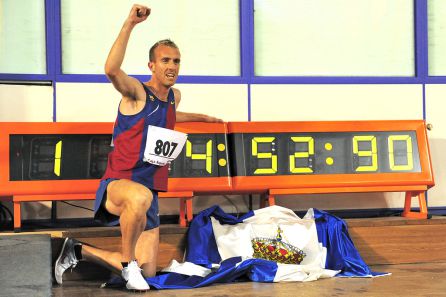 Sánchez inició 2010 batiendo el récord europeo en los 2000 metros Sánchez inició 2010 batiendo el récord europeo en los 2000 metros