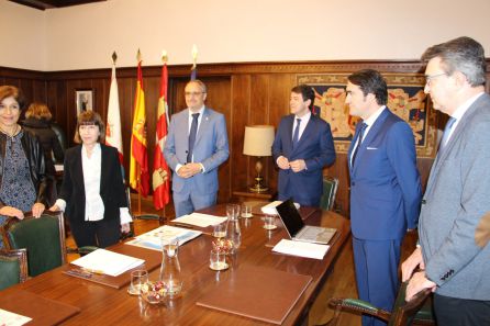 Mañueco y Quiñones junto al equipo de gobierno Mañueco y Quiñones junto al equipo de gobierno