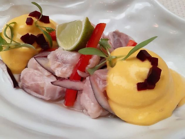 Ceviche de corvina, espuma de maracuyá y remolacha. Ceviche de corvina, espuma de maracuyá y remolacha.