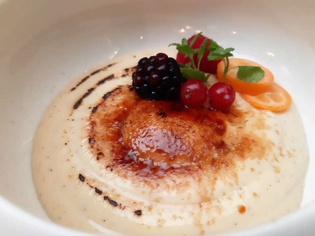 Crema catalana con frutos rojos Crema catalana con frutos rojos