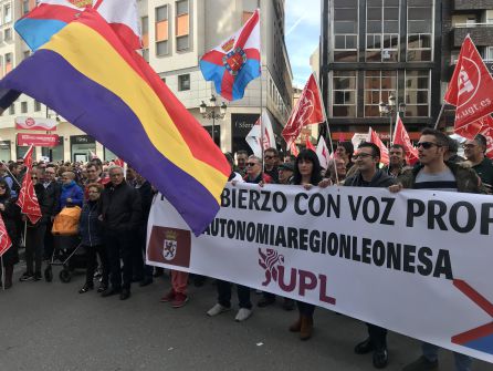 La protesta salió de la plaza de Lazúrtegui La protesta salió de la plaza de Lazúrtegui