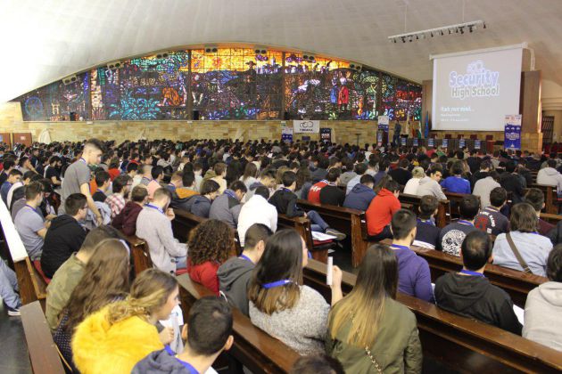 Asintentes llenan el Paraninfo del Campus de Rabanales de la UCO en la edición anterior del Security High School Asintentes llenan el Paraninfo del Campus de Rabanales de la UCO en la edición anterior del Security High School