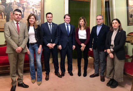 El presidente de la Junta y el alcalde de Burgos junto a portavoces de los grupos políticos municipales El presidente de la Junta y el alcalde de Burgos junto a portavoces de los grupos políticos municipales