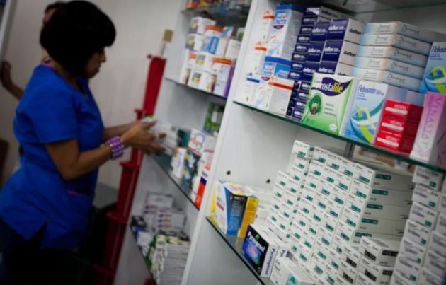 Los farmacéuticos advierten de que el próximo producto que se agotará próximamente serán las Soluciones Hidroalcohólicas Los farmacéuticos advierten de que el próximo producto que se agotará próximamente serán las Soluciones Hidroalcohólicas