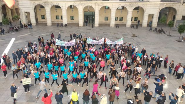 El PSOE pide la impugnación del Pleno de Alicante por la alteración de sus mociones El PSOE pide la impugnación del Pleno de Alicante por la alteración de sus mociones