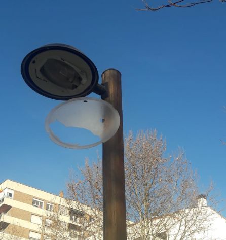 Farolas rotas Farolas rotas